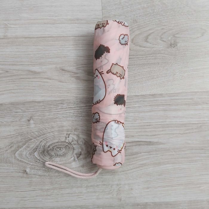 Parasol Pusheen