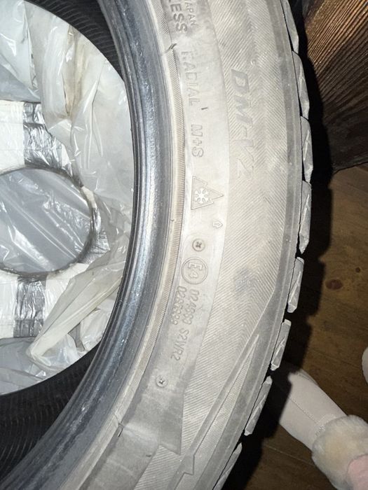 Продам шини Bridgestone blizak  275/45/r20