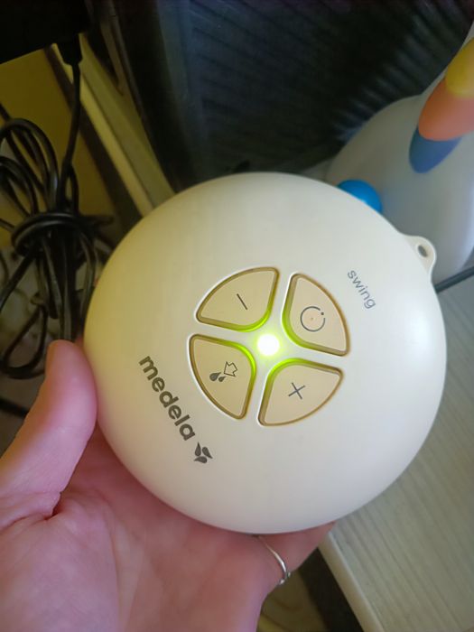 Молоковідсмоктувач medela