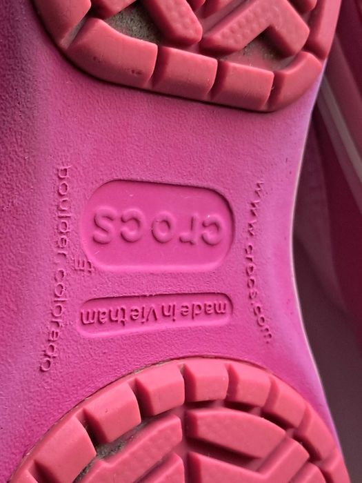 Różowe ocieplane śniegowce Crocs J6