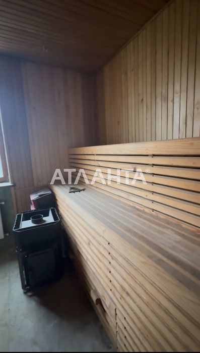 Продаж або обмін на 2-3 кімнатну квартиру