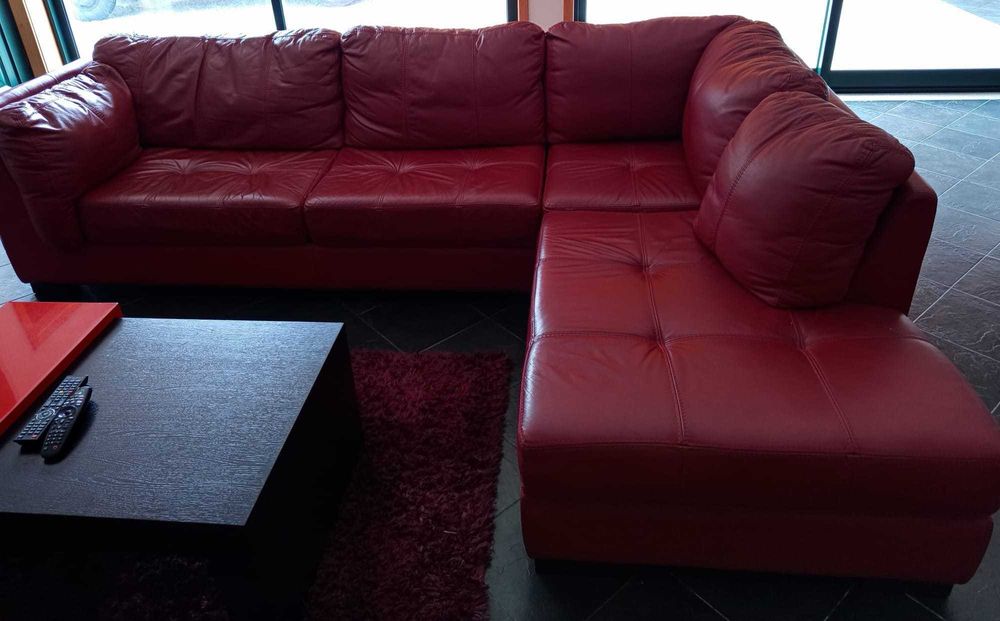 Sofá com chaise longue