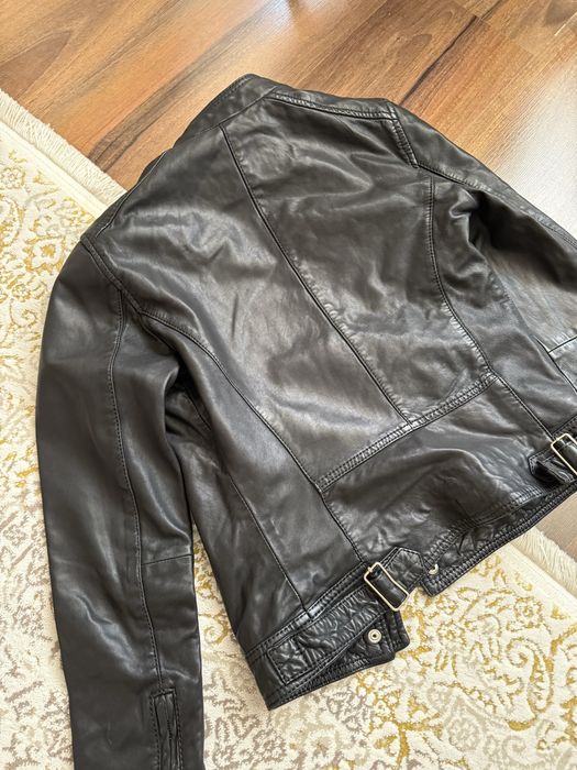 Шкіряна куртка Massimo dutti