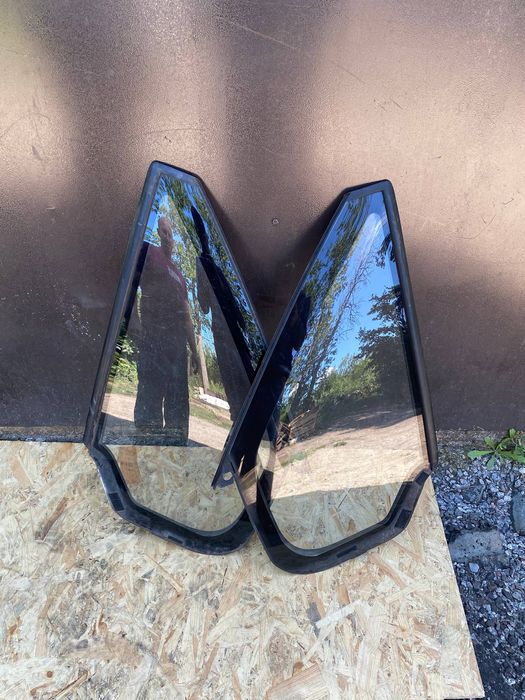 Стекло треугольник Ford Transit tdi 2000-2014 год