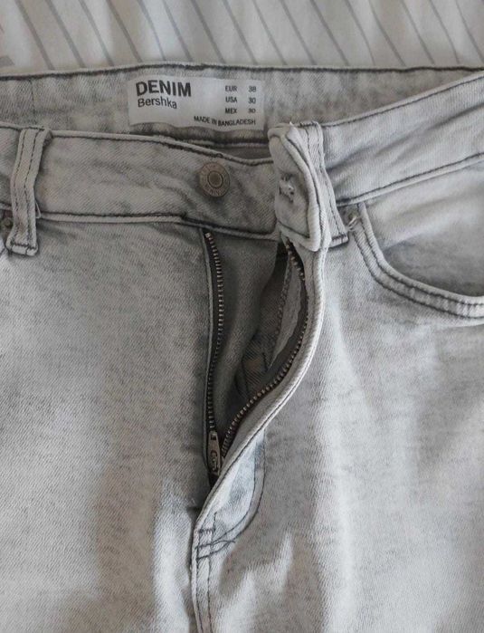 2 - calças cinzentas Bershka (rapaz tam.38)