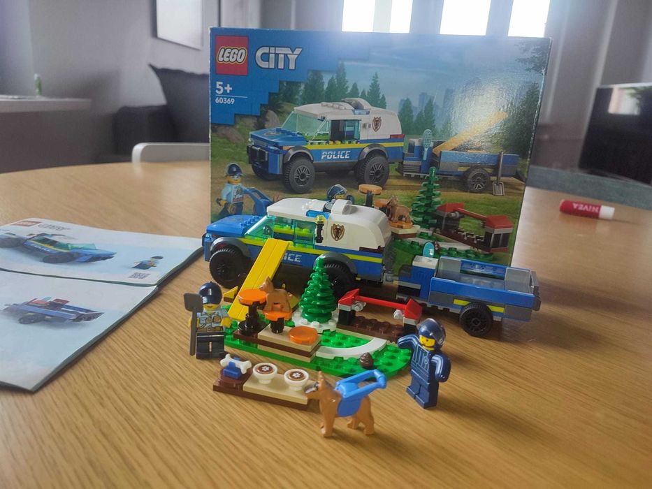 Lego city 60369 - szkolenie psów policyjnych w terenie