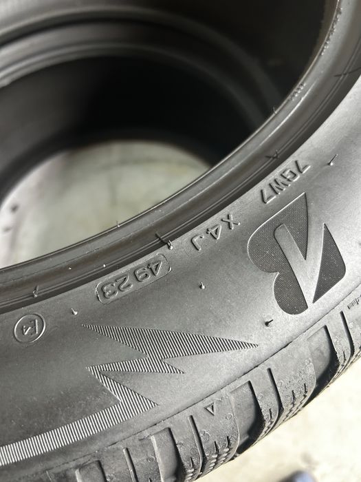 285/45/21 Bridgestone Blizzak LM005 2023
