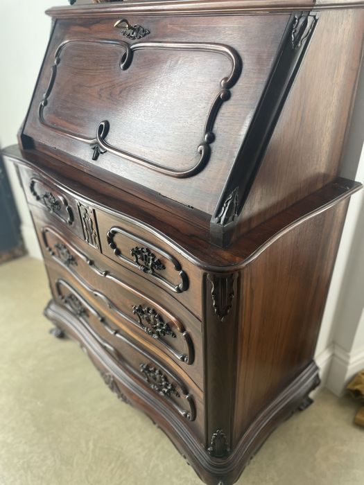 Secretaria/escrevaninha/cómoda estilo D.José vinhático em Pau Santo