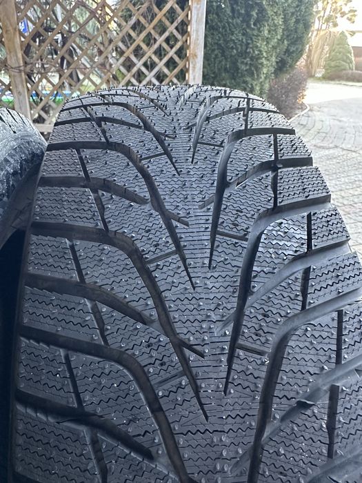 Шини  Hankook winter 215/60 r16