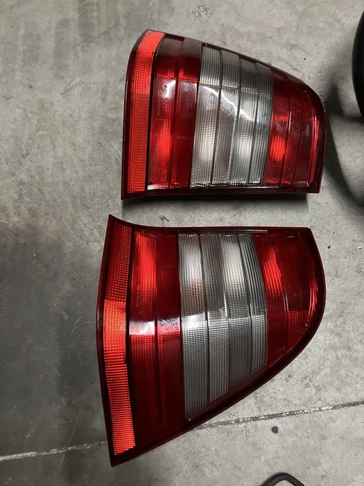 Farolins Traseiros Mercedes W202 Carrinha Classe C