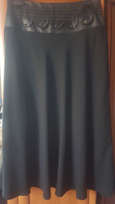 fajna czarna długa spódnica rozmiar 48