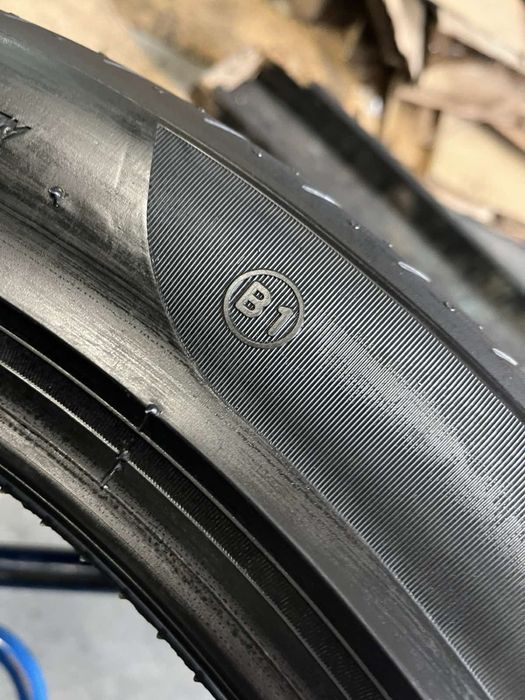285/40/22 R22 Pirelli PZero TM B 4шт нові