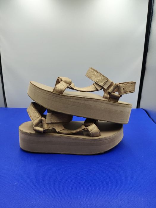 Босоніжки TEVA Flatform - 38 розмір. Оригінал