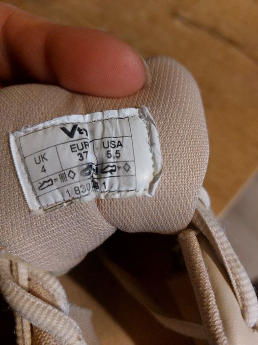 Buty beżowe Vty 37
