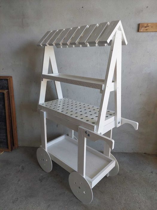 Expositor / Carrinho / Suporte de cones