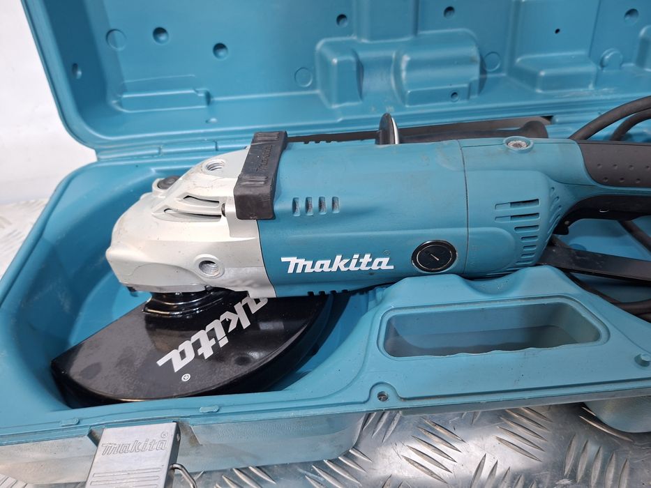 Makita Кутова шліфувальна машина Makita GA 9020R