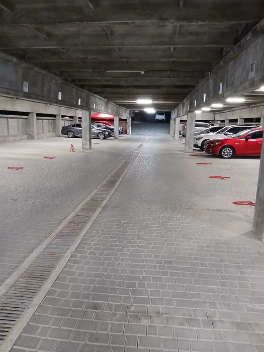 Продам паркомісце Містечко Центральне