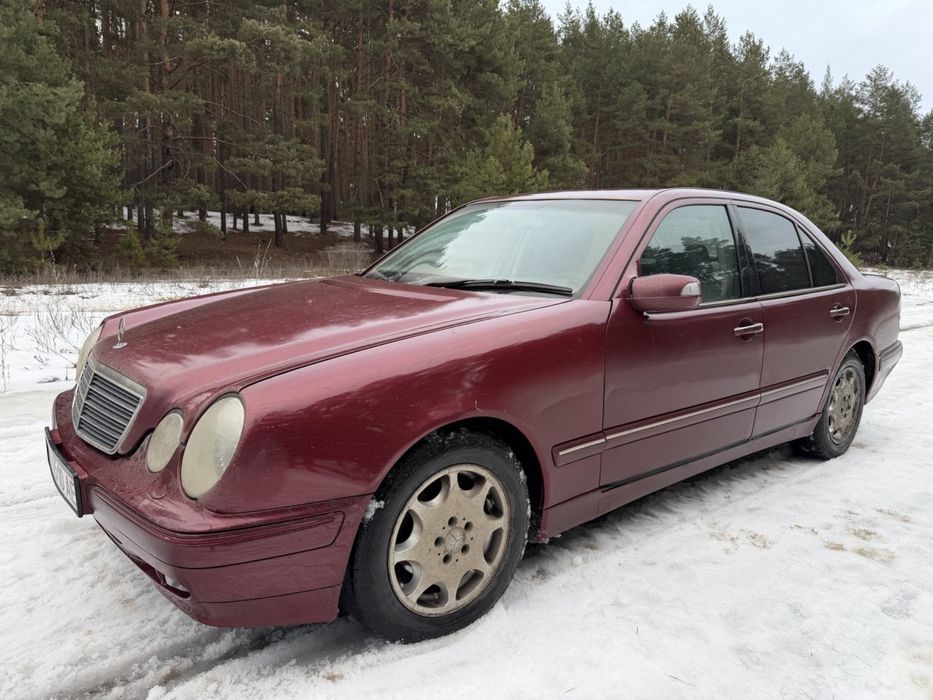 Продам Mercedes E240,