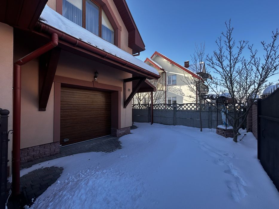 ПРОДАЖ Будиноку  з ЯКІСНИМ  ремонтом та меблями!!!