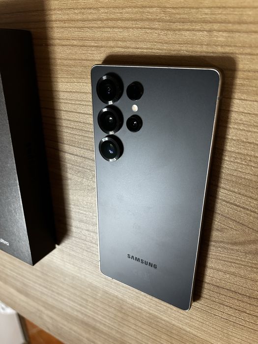 Samsung Galaxy S25 Ultra - Impecável | 100% Bateria