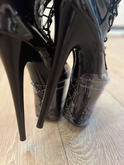 buty do tańca pleaser 38 w obronie