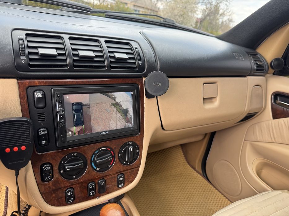 Mercedes ML430 4,3 бензин в отличном состоянии