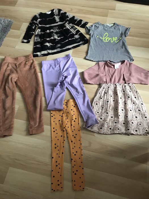 Paka ubrań dla dziewczynki r. 110-116