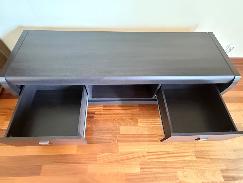 Szafka RTV pod telewizor, wymiary 140x40 z dwoma szufladami.