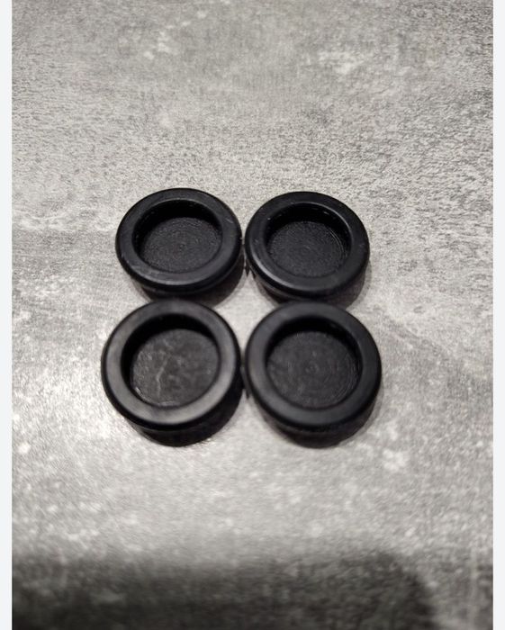 8 nowe gumki, nakładki, gripy, na pada PS4, PS5, X-BOX