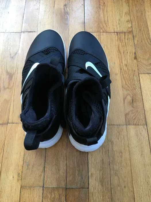 Buty do koszykówki Nike Lebron Soldier 12 TB Black White Silver