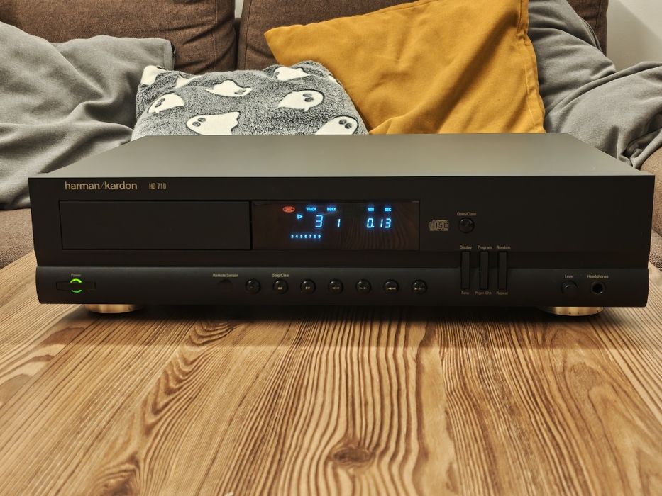 Harman Kardon HD 710