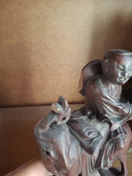 Estatueta oriental antiga