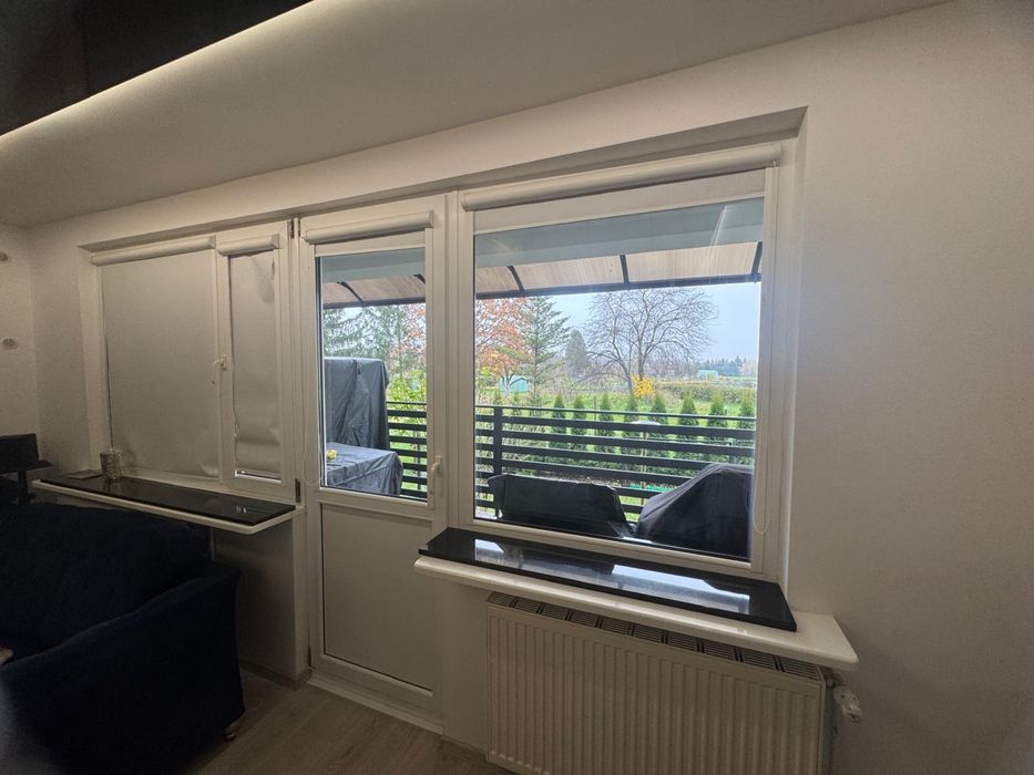 Okna plastykowe  z roletami z demontazu   stan idealny