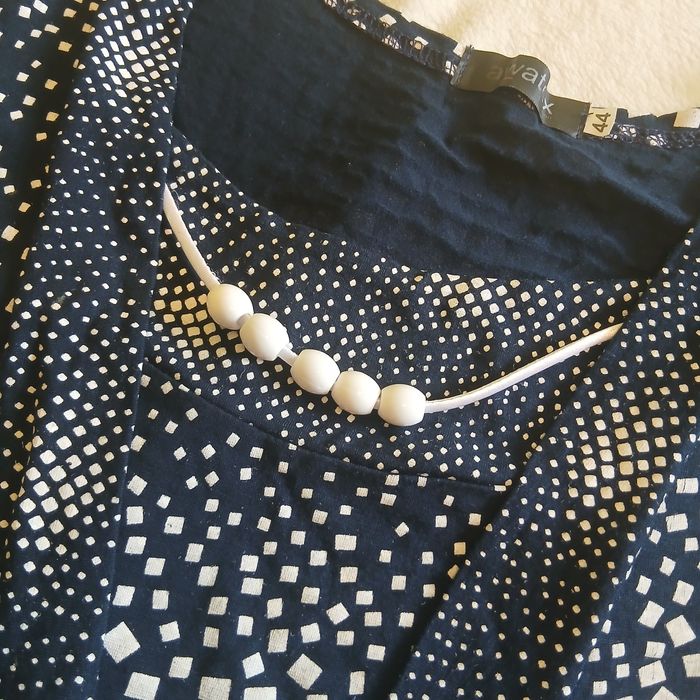 Stylowa bluzka z ozdobnymi koralikami | Awatex | Rozmiar 44