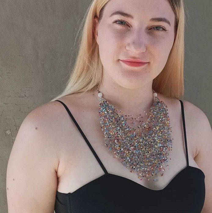 Повітряне кольє з бісеру