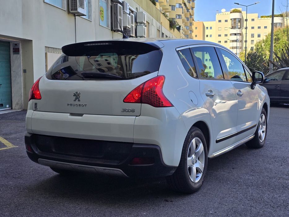 Peugeot 3008 Híbrid 4  2,0 HDi 200 Cv's Sport DVDs.  8299