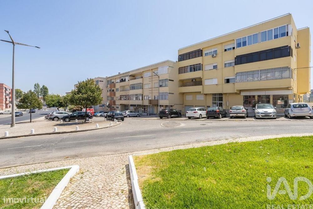 Apartamento T2 em Amora