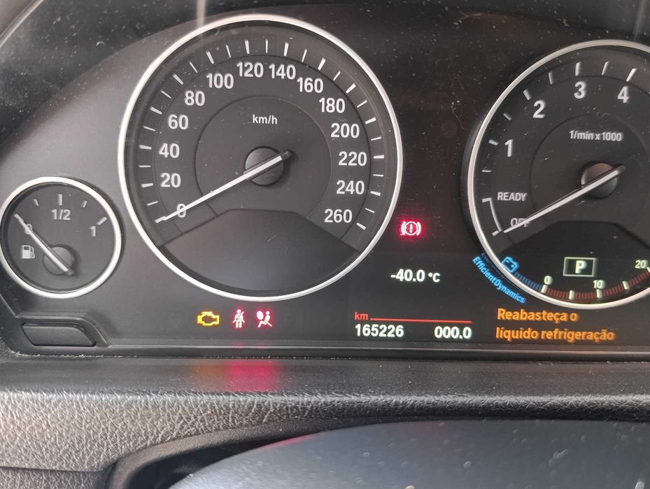 BMW 320i TOURING aut
