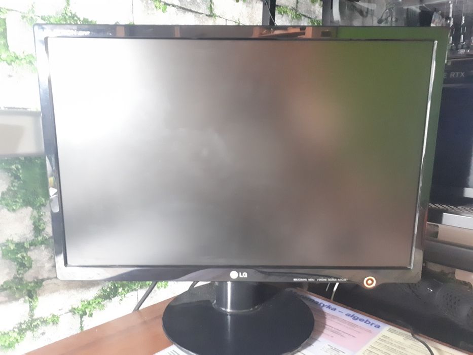 Monitor LG FLATRON L227wt     22"  65Hz 3ms