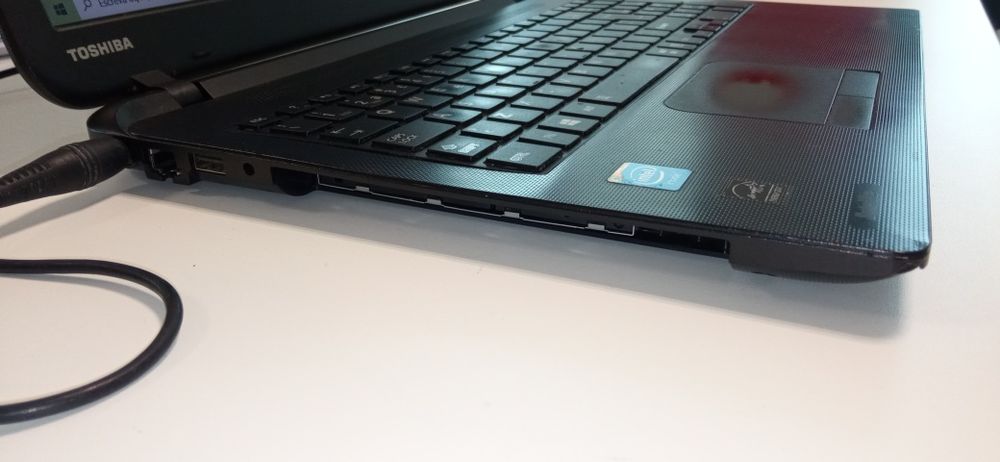 Portátil Toshiba C50 profissional muito bom estado