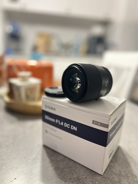 Obiektyw sigma 30mm f1.4 DCDN