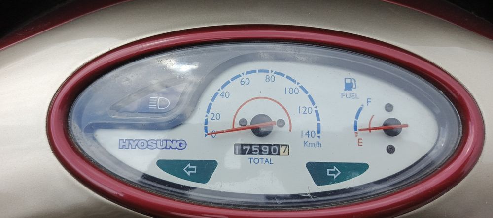 Hyosung GPS 125 Hyper