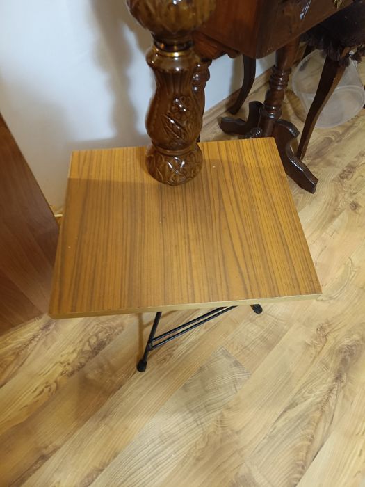 Lampa stojąca PRL w dobrym stanie
