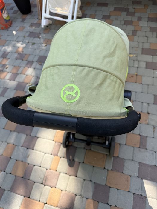 Прогулянкова коляска Cybex Beezy