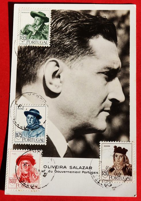 Oliveira Salazar retrato, com selos de costumes portugueses