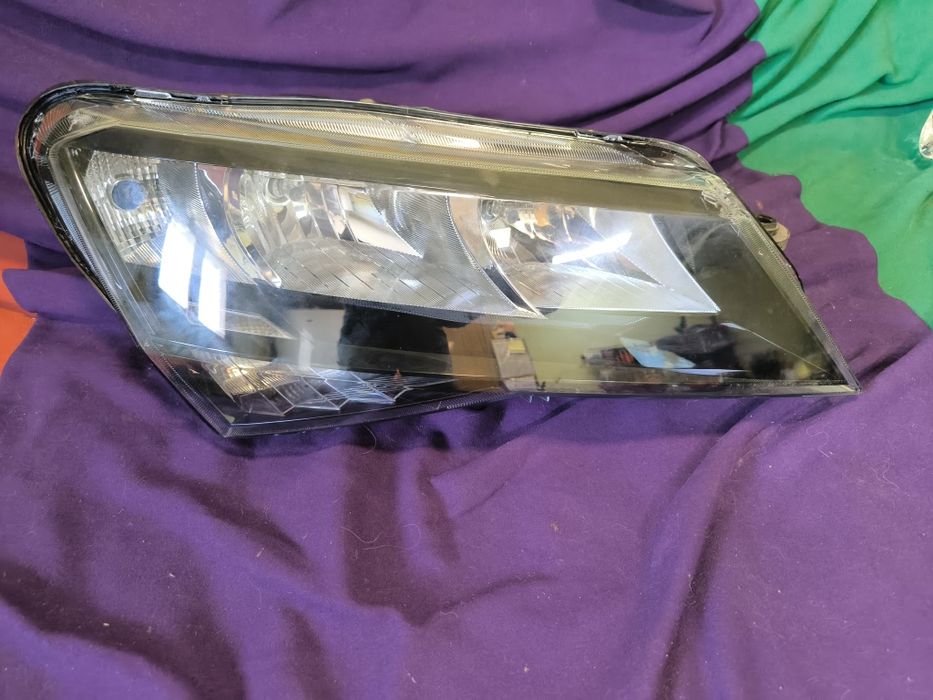 Фара skoda superb 3 2015-2019