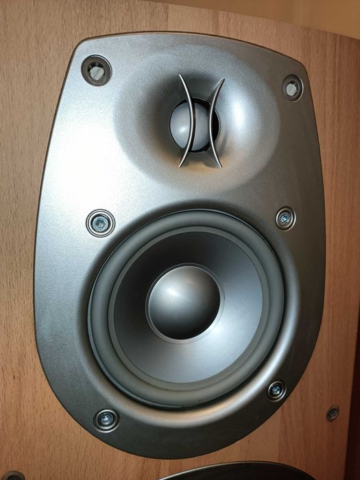 Colunas de chão - Infinity Beta 50