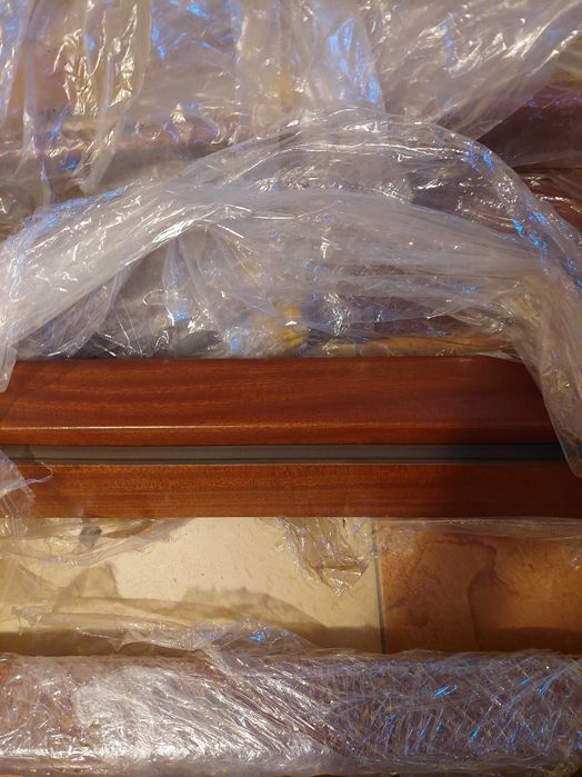 Nowa ościeżnica do drzwi wewnętrznych wraz z opaskami maskującymi