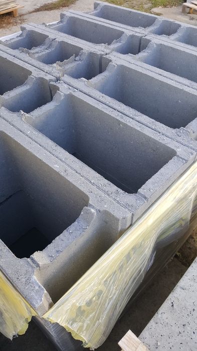 Pustak szalunkowy zalewowy Styrobud pustaki szalunkowe fundamentowe