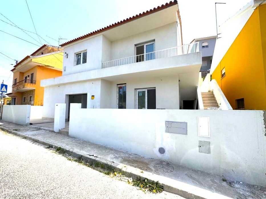 Moradia T3 Independente de Charme Conforto, Elegância e Qualidade d...